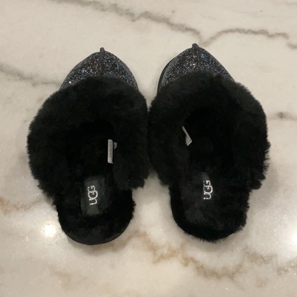 UGG Scuffette II - Picture 3 of 7